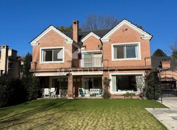 Casa · 348m² · 6 Ambientes · Casa en Venta en Los Laureles, Garin, Escobar