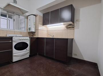 Departamento · 60m² · 4 Ambientes · Alquiler Departamento 2 Dorm. - Estomba 381, Pleno Centro