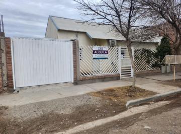 Casa · 85m² · 2 Dormitorios · 2 Cocheras · Casa