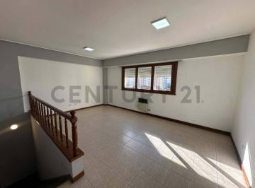 Departamento · 66m² · 3 Ambientes · Venta! Departamento Tipo Duplex 3 Ambientes Al Lateral