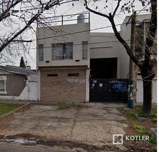 Bodega-Galpón · 320m² · 4 Ambientes · 7 Cocheras