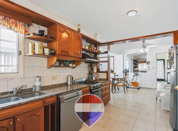 Casa · 200m² · 4 Ambientes · 1 Cochera · Casa en Venta La Plata 3 Dorm.