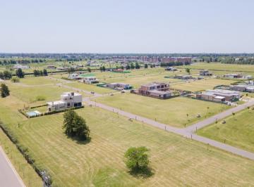 Terreno · 830m² · Venta de Lotes en Los Pasos del Jockey 4 Fisherton - Rosario