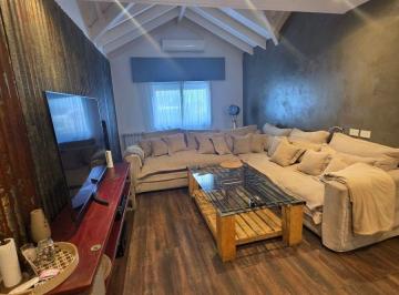 Casa de 9 ambientes, San Fernando · Casa en Venta de 6 Dorm., cochera Cubierta, Pileta, Quincho, Pileta, Jardin en P. Chica Victoria