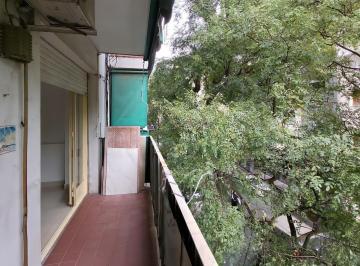 Departamento · 50m² · 3 Ambientes · Alquiler Departamento de 3 Ambientes con Balcón Al Frente en Villa Urquiza