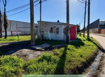 Terreno · 320m² · Se Vende Lote con Mejoras 320 m² Sobre Ruta 5, Financia - Francisco Álvarez, Moreno