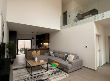Casa · 150m² · 5 Ambientes · 2 Cocheras · Duplex en Venta de 3 Dorm. en Prados de Manantiales