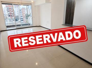 Departamento · 34m² · 1 Ambiente · Monoambiente en Alquiler. Contrafrente con Balcón. Luminoso. Parilla. Bogotá Al 800. Caballito.