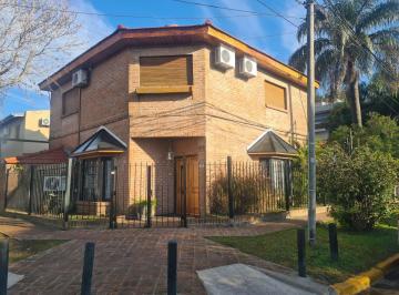 Casa de 6 ambientes, San Isidro · Chalet en Alquiler en Martinez