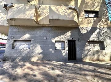PH · 70m² · 3 Ambientes · PH de 3 Ambientes con Escritorio a Refaccionar en Rojas 1906 Esquina Juan B Justo