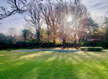 Casa · 330m² · 4 Ambientes · Casa en Venta en La Horqueta