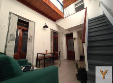 PH · 62m² · 3 Ambientes · PH en Alquiler - 2 Dorm. 2 Baños - 102 m - Villa Urquiza