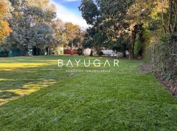 Quinta vacacional · 100m² · 5 Ambientes · 3 Cocheras · Venta - Casa Quinta con Pileta y Terreno de 2273 m - Apto Crédito
