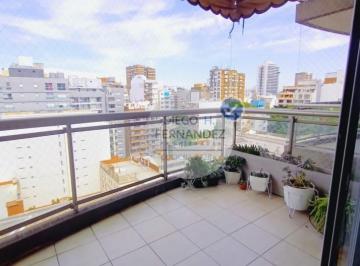 Departamento · 80m² · 3 Ambientes · 1 Cochera · Tres Ambientes en Suite, con Cochera Muy Bueno! Seguridad! Buen Edificio.
