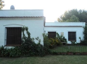 Casa · 165m² · 4 Ambientes · 1 Cochera · Casa en Venta en Lomas del Pilar