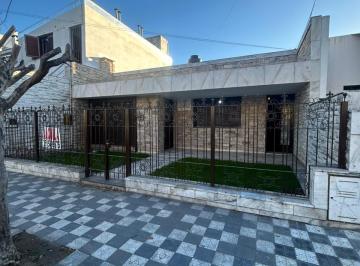 Casa de 5 ambientes, Córdoba · Casa Apto Uso Comercial