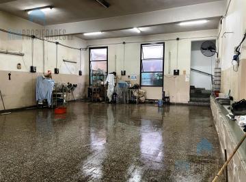 Bodega-Galpón · 440m² · 5 Ambientes · Galpón Industrial/deposito en Lanús - Techos de Losa