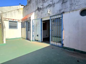 PH · 55m² · 2 Ambientes · PH a Refaccionar con Patio y Terraza en Villa Luro
