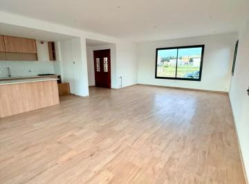 Casa · 130m² · 5 Ambientes · 2 Cocheras · Casa en Venta Barrio San Simon Canning