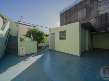 PH · 113m² · 5 Ambientes · PH en Venta con Patio y Terraza, en Caseros