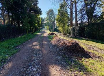 Terreno , Berazategui · Lote en Venta con Quincho, Piscina y Parque – El Pato, Berazategui