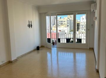 Departamento de 4 ambientes, Mar del Plata · Alquiler | Departamento de 3 Ambientes con Dependencia y Balcón –alberti 2315