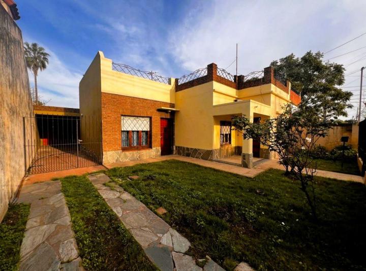Casa · 118m² · 4 Ambientes · 1 Cochera