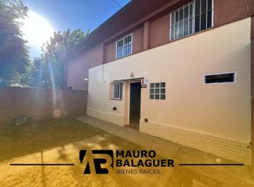 Casa · 60m² · 3 Ambientes · Alquiler Departamento en Ciudad Evita - 2 Dorm.