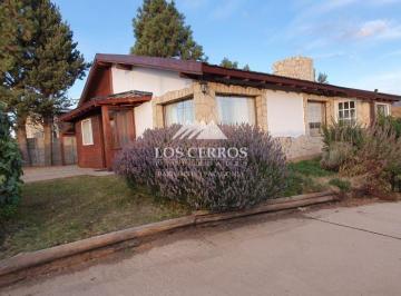 Casa · 145ha · 4 Ambientes · 1 Cochera · Casa en Venta en Dina Huapi