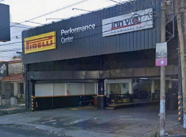 Local comercial · 550m²