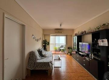 Departamento · 76ha · 4 Ambientes · Departamento en Bulnes 1400
