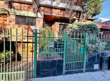 Casa · 190m² · 2 Dormitorios · 3 Cocheras · Casa en Villa Devoto Venta