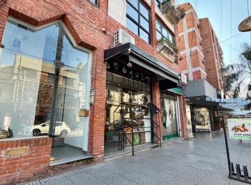 Oficina comercial · 60m² · 4 Ambientes · Oficina en Alquiler – Banfield Este – Excelente Ubicación