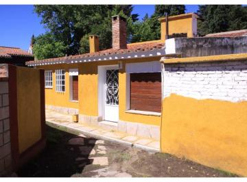 Casa de 7 ambientes, La Cumbre · Vivienda Multifamiliar en El Centro de La Cumbre 350 m² Lote y 121 m² Cub. Oportunidad de Inversión