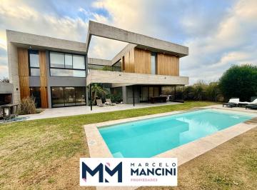 Casa · 220m² · 6 Ambientes · 4 Cocheras · Casa en Santa Ines