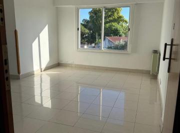 Departamento · 83m² · 4 Ambientes · Venta de Departamento de 4 Amb. en Mataderos