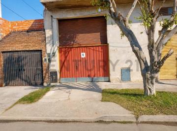PH · 80m² · 3 Ambientes · 1 Cochera · Venta PH 3 Ambientes Isidro Casanova Patio Cochera