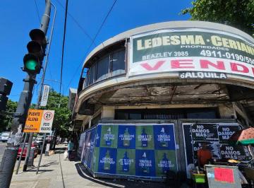 Local comercial , Pompeya · Local a La Venta en Esquina de 500 m² en Pompeya