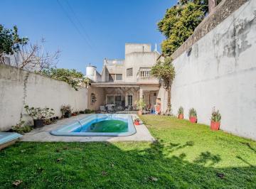Casa · 227m² · 5 Ambientes · 2 Cocheras · Venta Casa 5 Amb Avellaneda