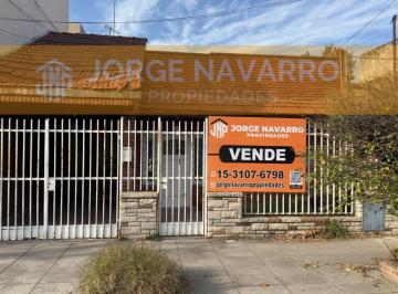 Casa · 178m² · 3 Ambientes · 1 Cochera · Casa Lote Propio Excelente Ubicación