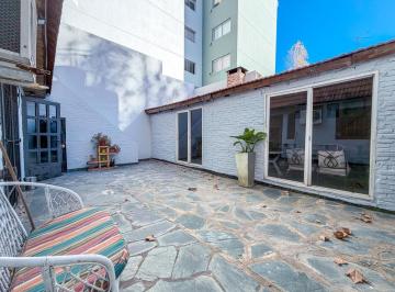 Casa · 200m² · 5 Ambientes · 1 Cochera · Casa 5 Ambientes con Cochera, Patio y Quincho
