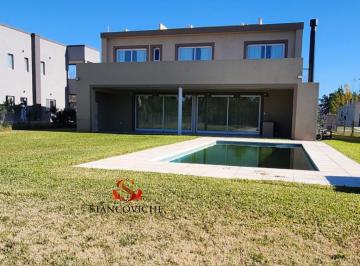 Casa · 220m² · 5 Ambientes · 2 Cocheras · Casa Fincas del Alba - Canning - Apto Credito