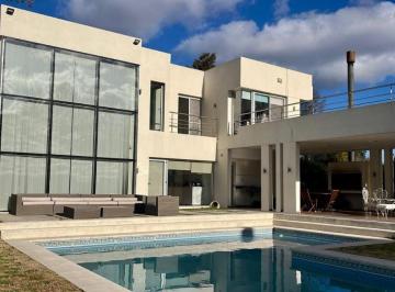 Casa de 7 ambientes, Moreno · Alquiler Country San Diego | Casa de Categoría 7 Ambientes con Piscina | Se Alquila Amueblada