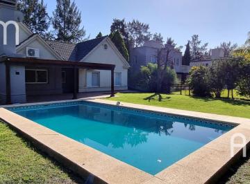 Casa · 150m² · 7 Ambientes · 2 Cocheras · El Lauquen Casa en Venta y Alquiler