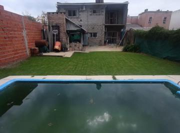Casa de 5 ambientes, Pilar · Venta Casa en Barrio de Vicenzo Grande