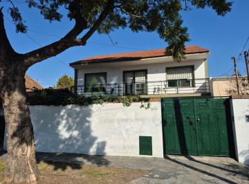 Casa de 4 ambientes, Hurlingham · Casa 4 Ambientes con Patio y Garage, Parque Quirno, Hurlingham