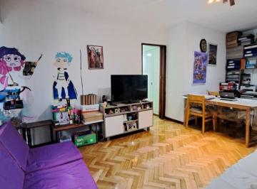 Departamento · 72m² · 3 Ambientes · Hermoso Tres Ambientes con Dependencia en Villa Crespo