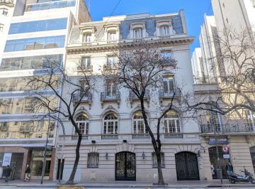 Oficina comercial · 2550m² · 1 Cochera · Impecable Edificio de Oficinas en Block Estilo Francés