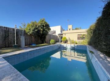 Casa · 199m² · 4 Ambientes · 1 Cochera · Casa 4 Amb C/ Pileta Parque Quincho Garage - Muñiz