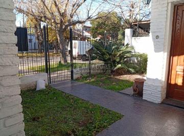 ATT-ATT-4599_2 · Casa 4 Ambientes. | Solis 725